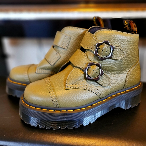 Dr. Martens Shoes - Dr Martens Devon Flower Platform Leather Green Boots 9